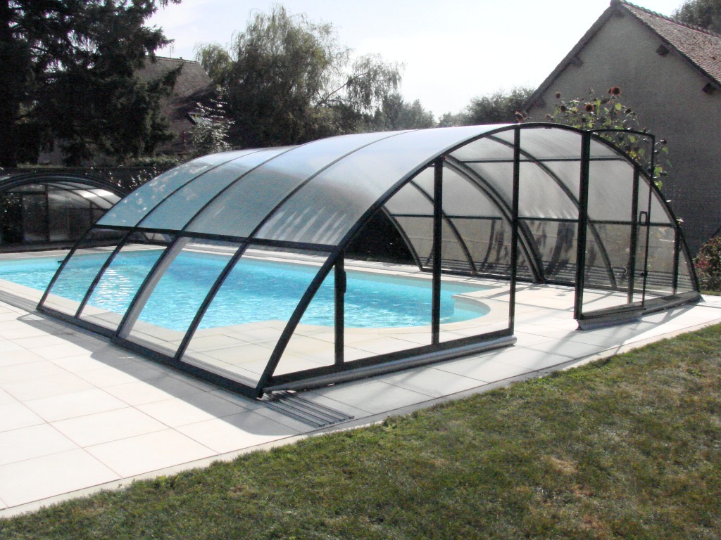 Vorteile eines eigenen bedachten Gartenpools